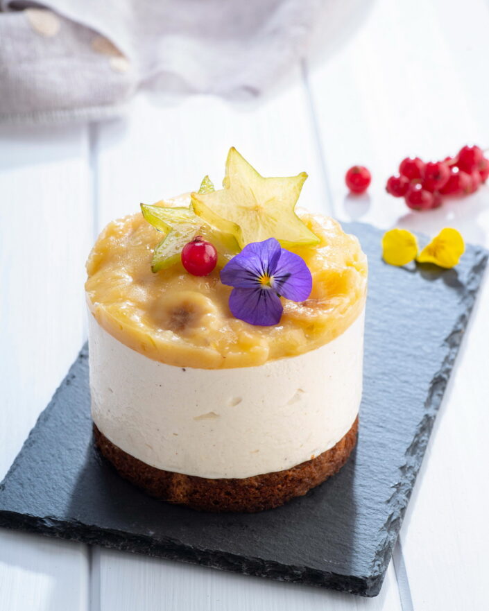 VandeMoortele, semifrío de mousse de plátao, piña, y turrón de almendras